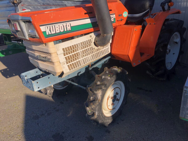 KUBOTA B1502 M -8600